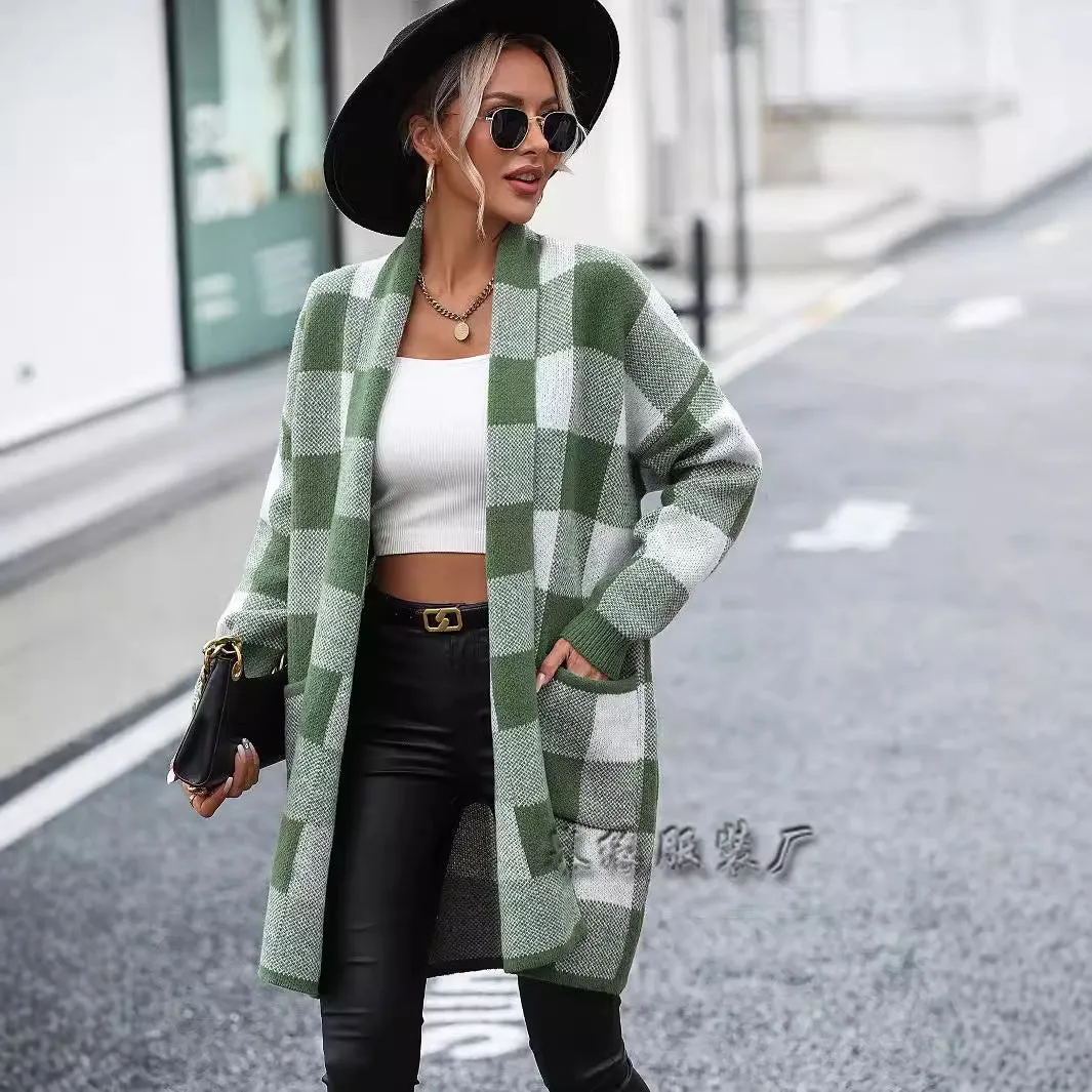 2025 New new  coats loose plaid color matching knitted cardigans fashionable Popular trade sweaters women